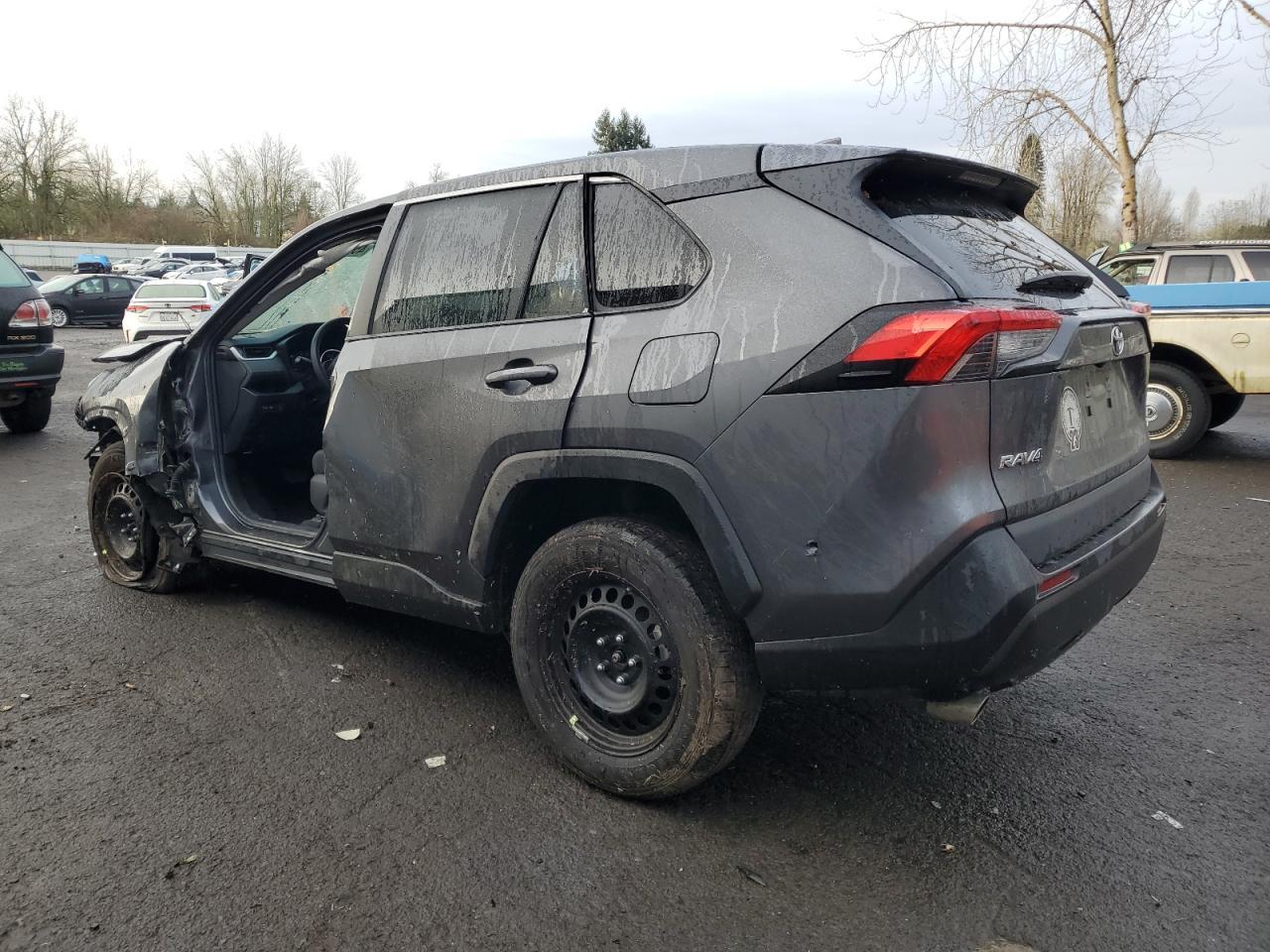 2023 TOYOTA RAV4 LE - Фото 2