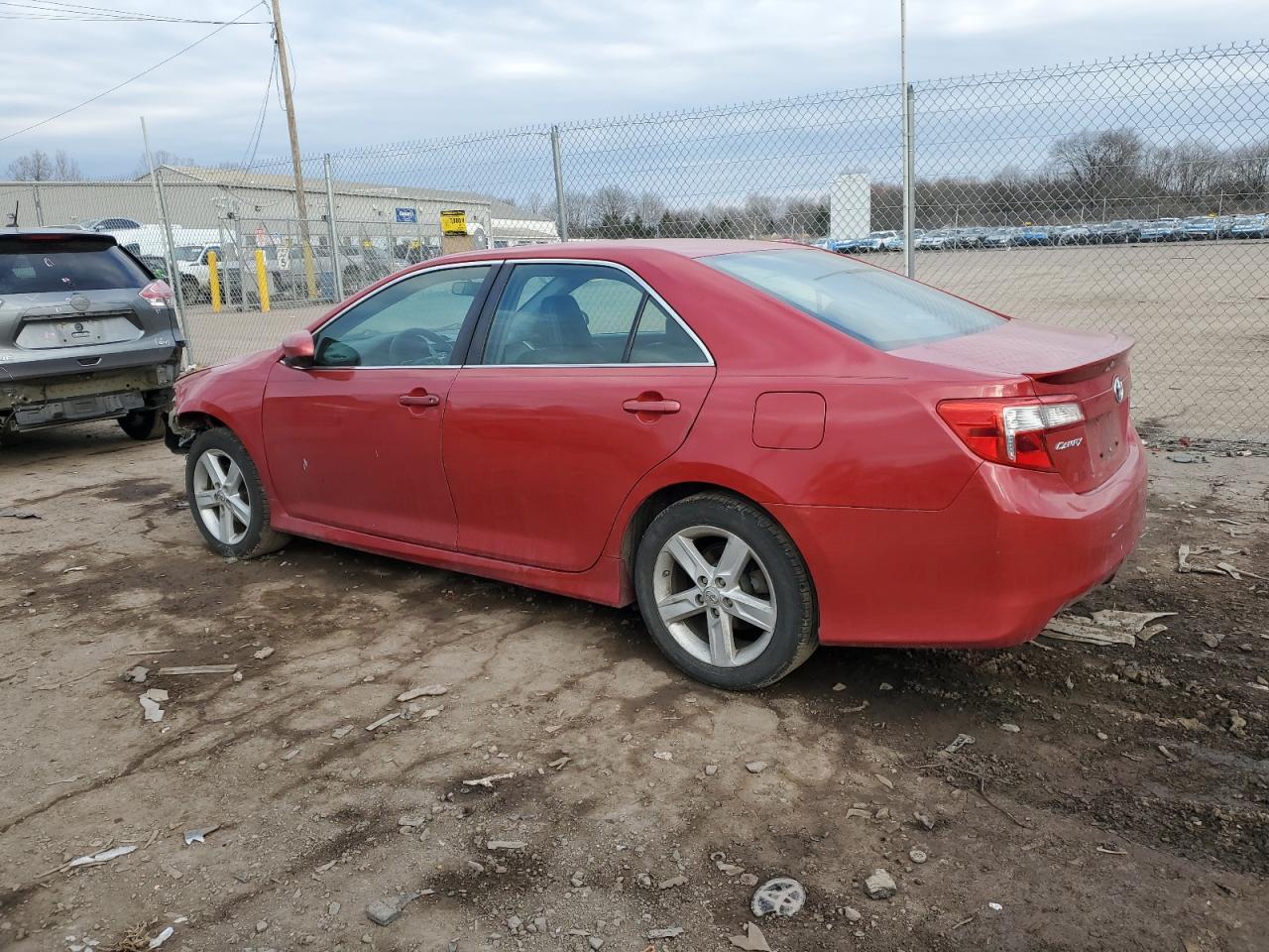 2013 TOYOTA CAMRY L - Фото 2