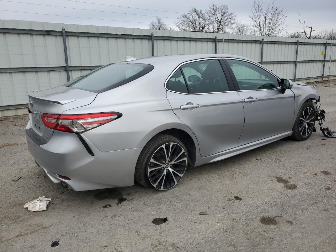 2019 TOYOTA CAMRY L - Image 3