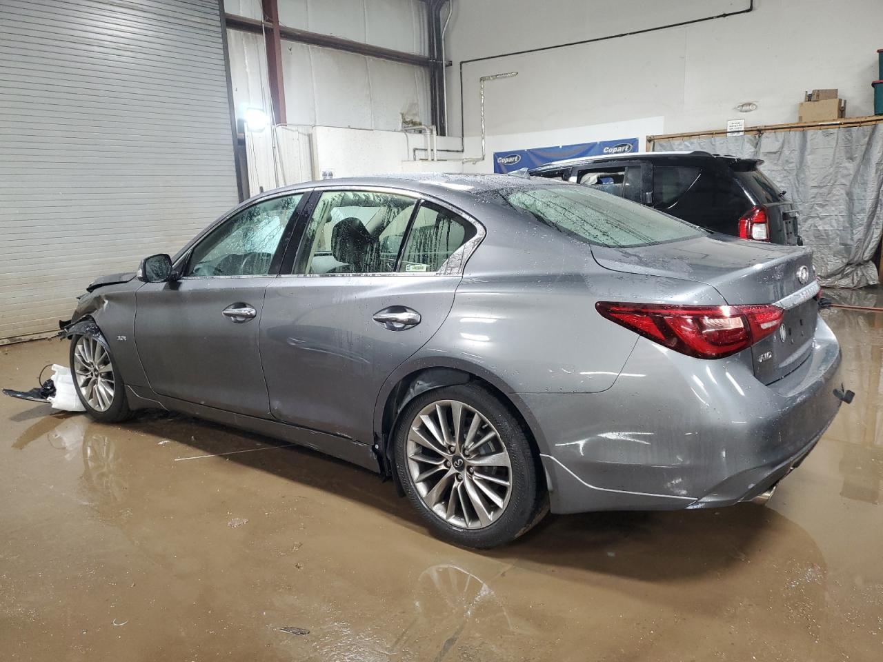 2018 INFINITI Q50 LUXE - Image 2