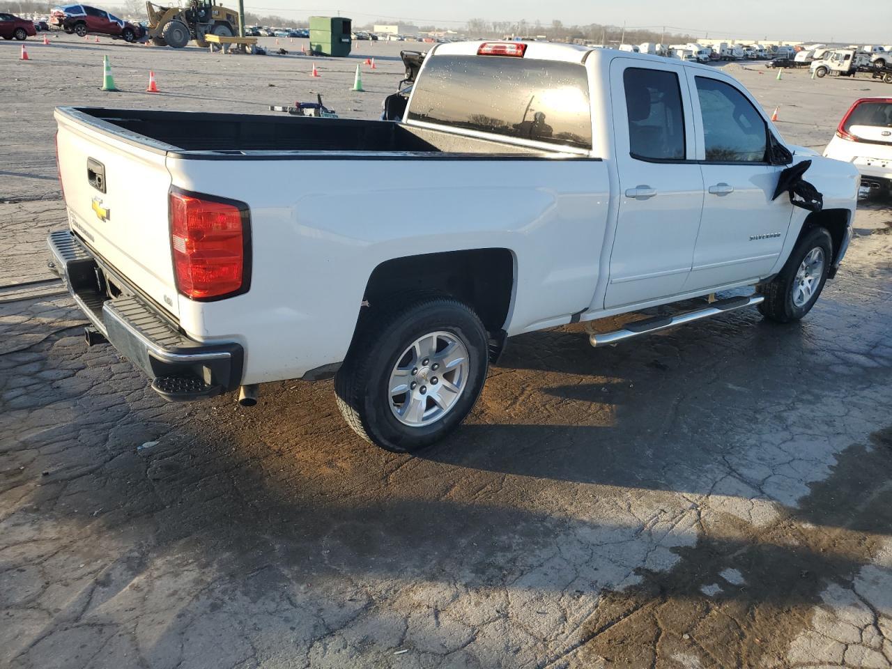 2019 CHEVROLET SILVERADO - Фото 3