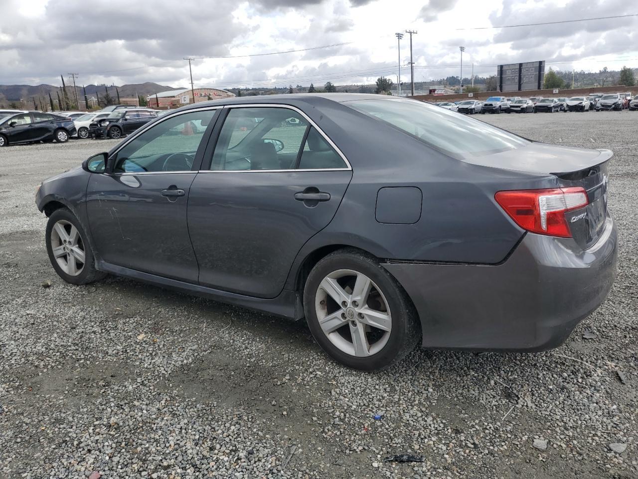 2012 TOYOTA CAMRY BASE - Фото 2
