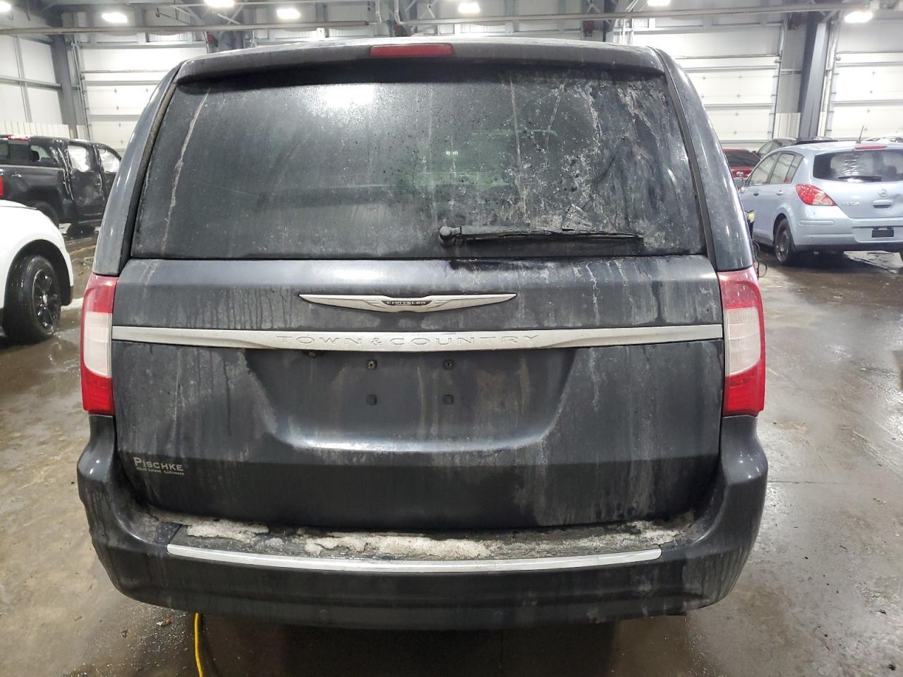 2014 CHRYSLER TOWN & COU - Image 6