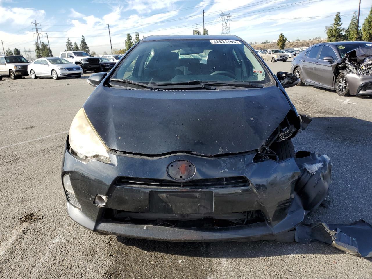 2013 TOYOTA PRIUS C - Фото 5
