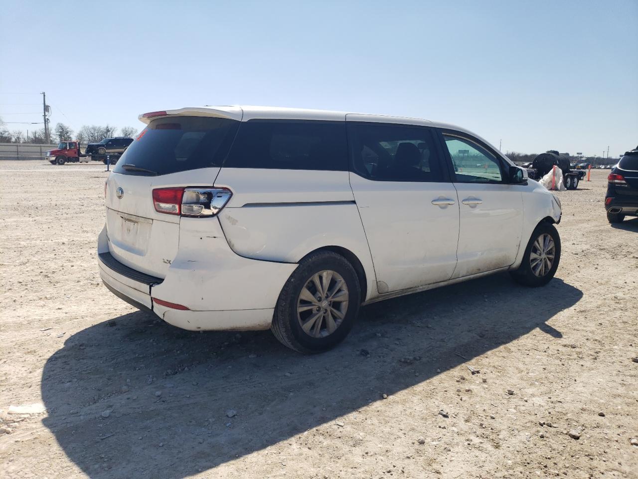 2017 KIA SEDONA LX - Image 3