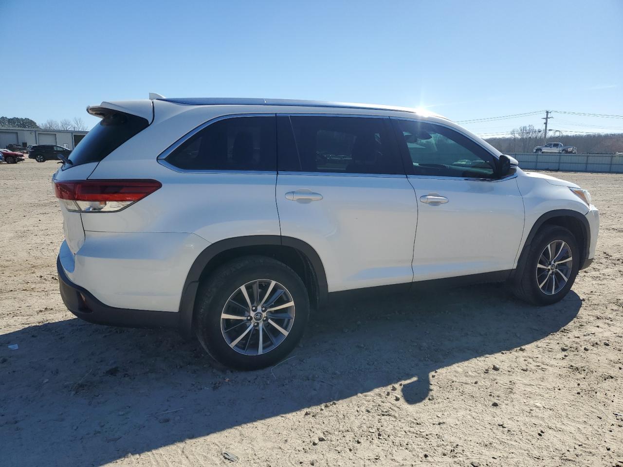2019 TOYOTA HIGHLANDER - Фото 3