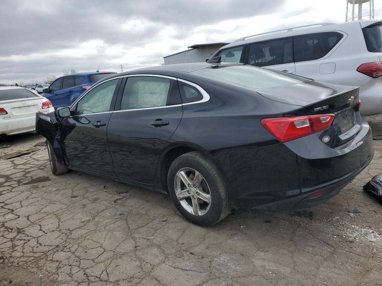 2019 CHEVROLET MALIBU LS - Фото 2