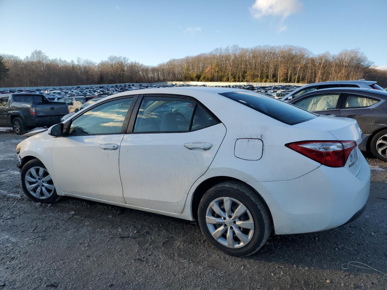 2015 TOYOTA COROLLA L - Image 2