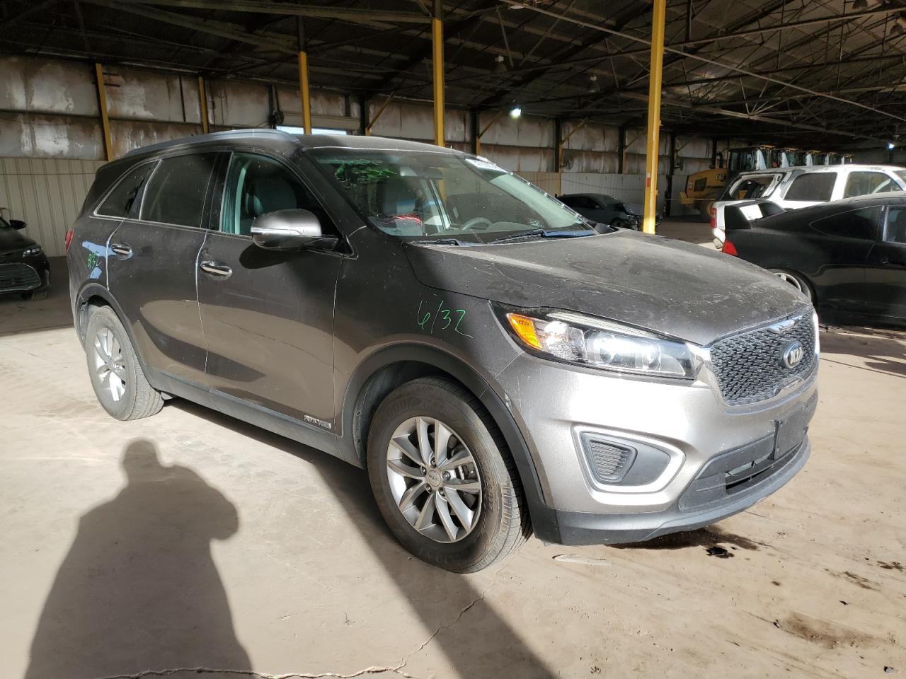 2016 KIA SORENTO LX - Image 4