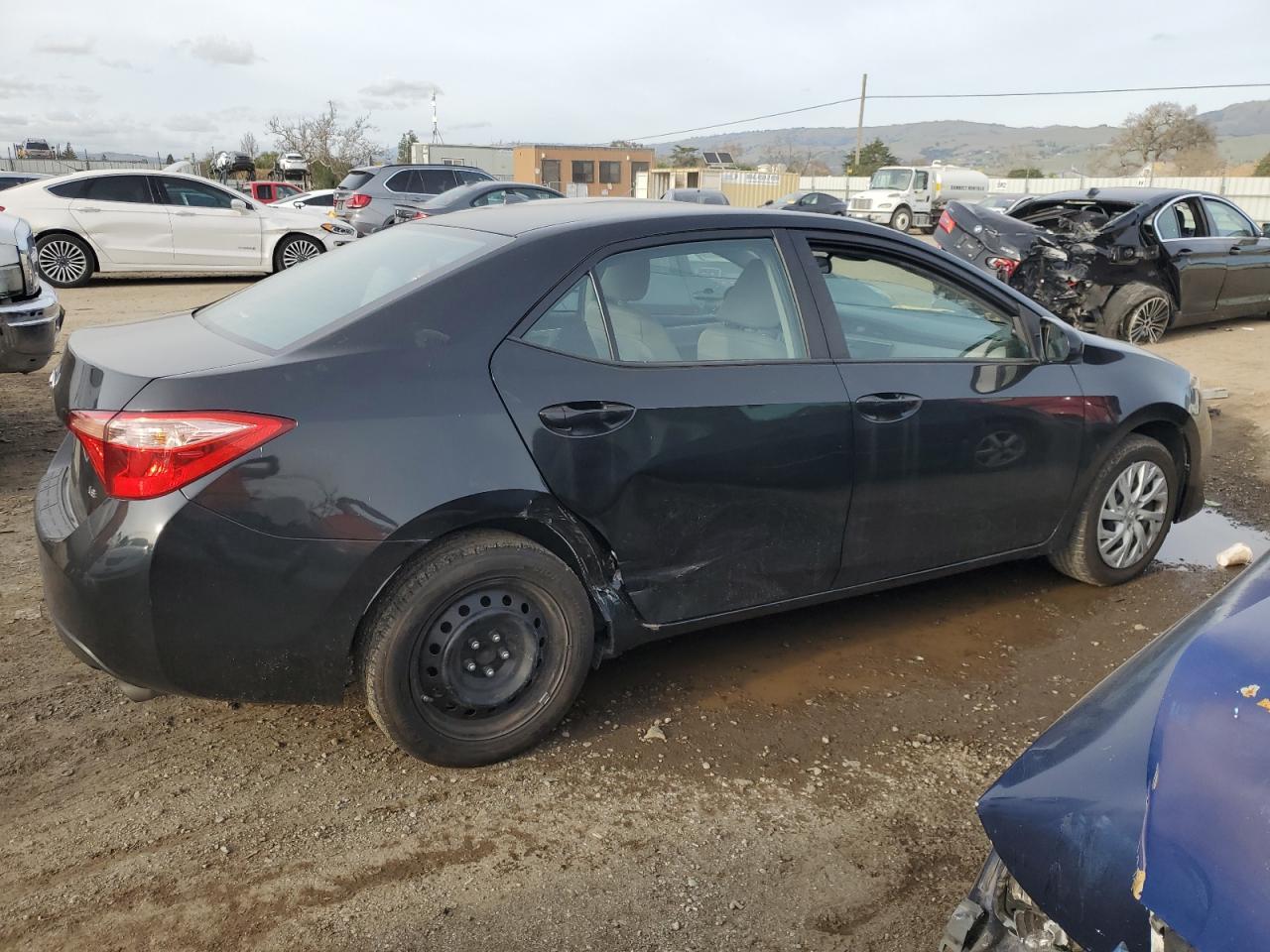 2019 TOYOTA COROLLA L - Image 3