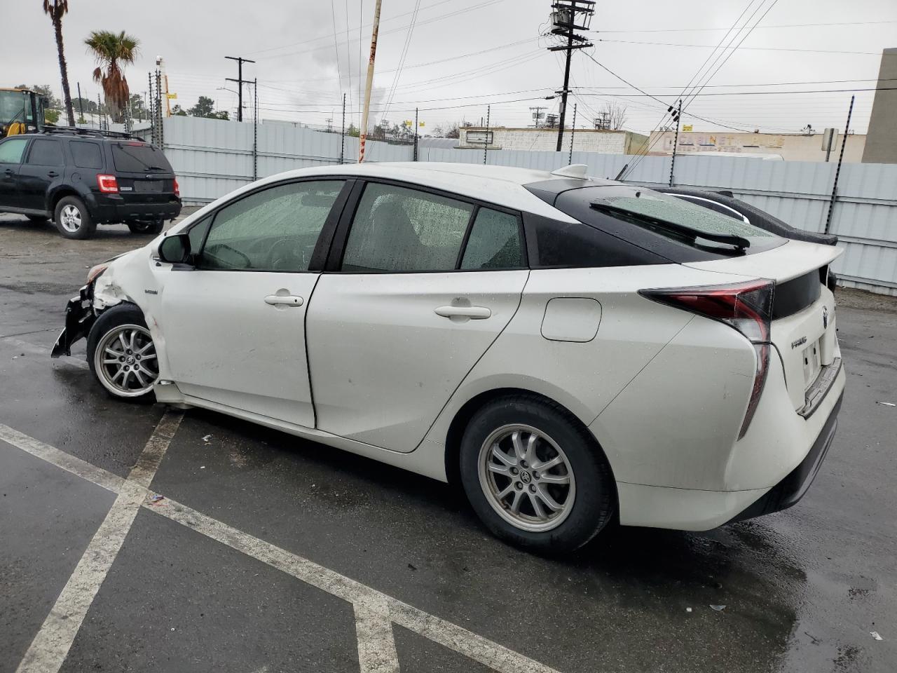 2016 TOYOTA PRIUS - Image 2
