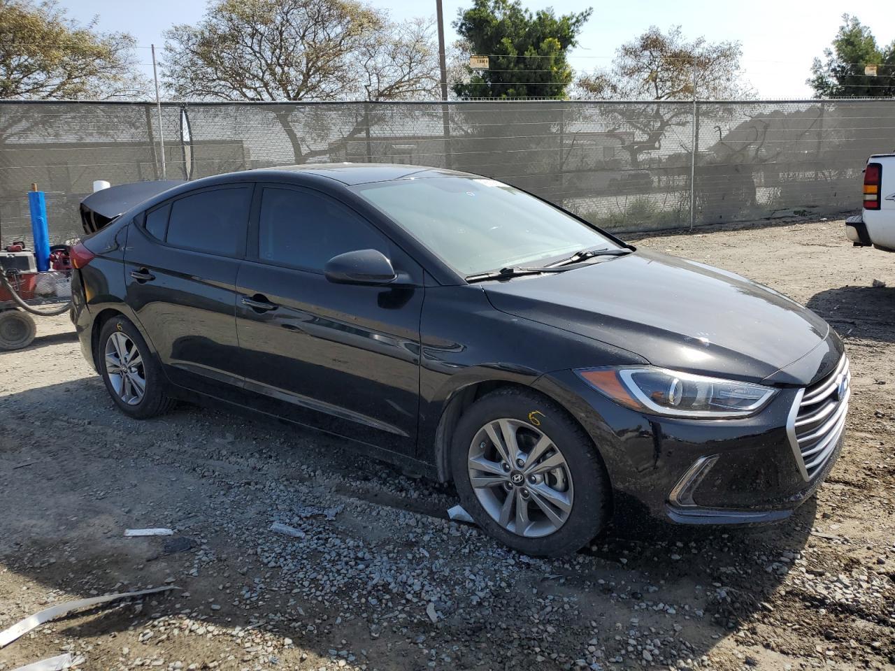 2017 HYUNDAI ELANTRA SE - Image 4