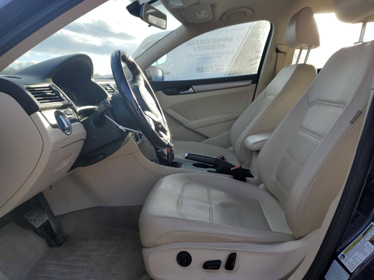2015 VOLKSWAGEN PASSAT S - Фото 7
