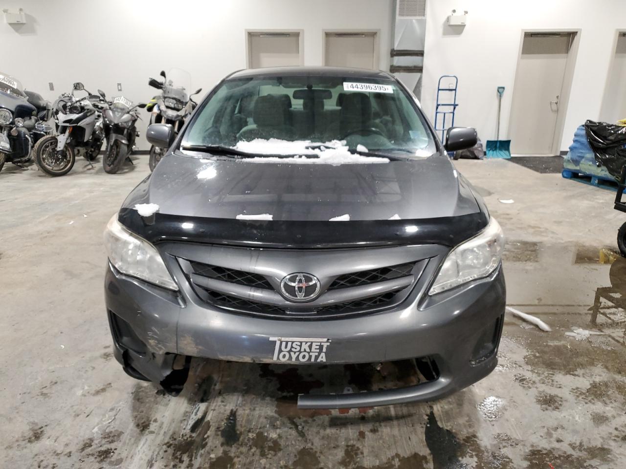 2013 TOYOTA COROLLA BA - Фото 5