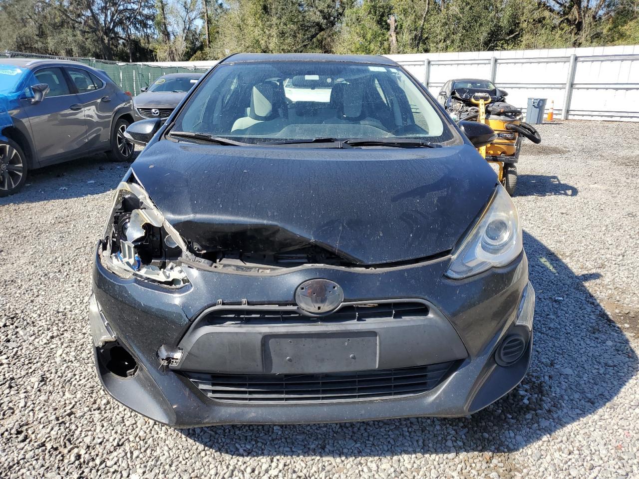 2015 TOYOTA PRIUS C - Image 5