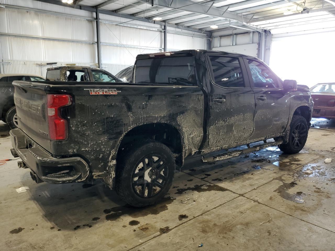2021 CHEVROLET SILVERADO - Фото 3