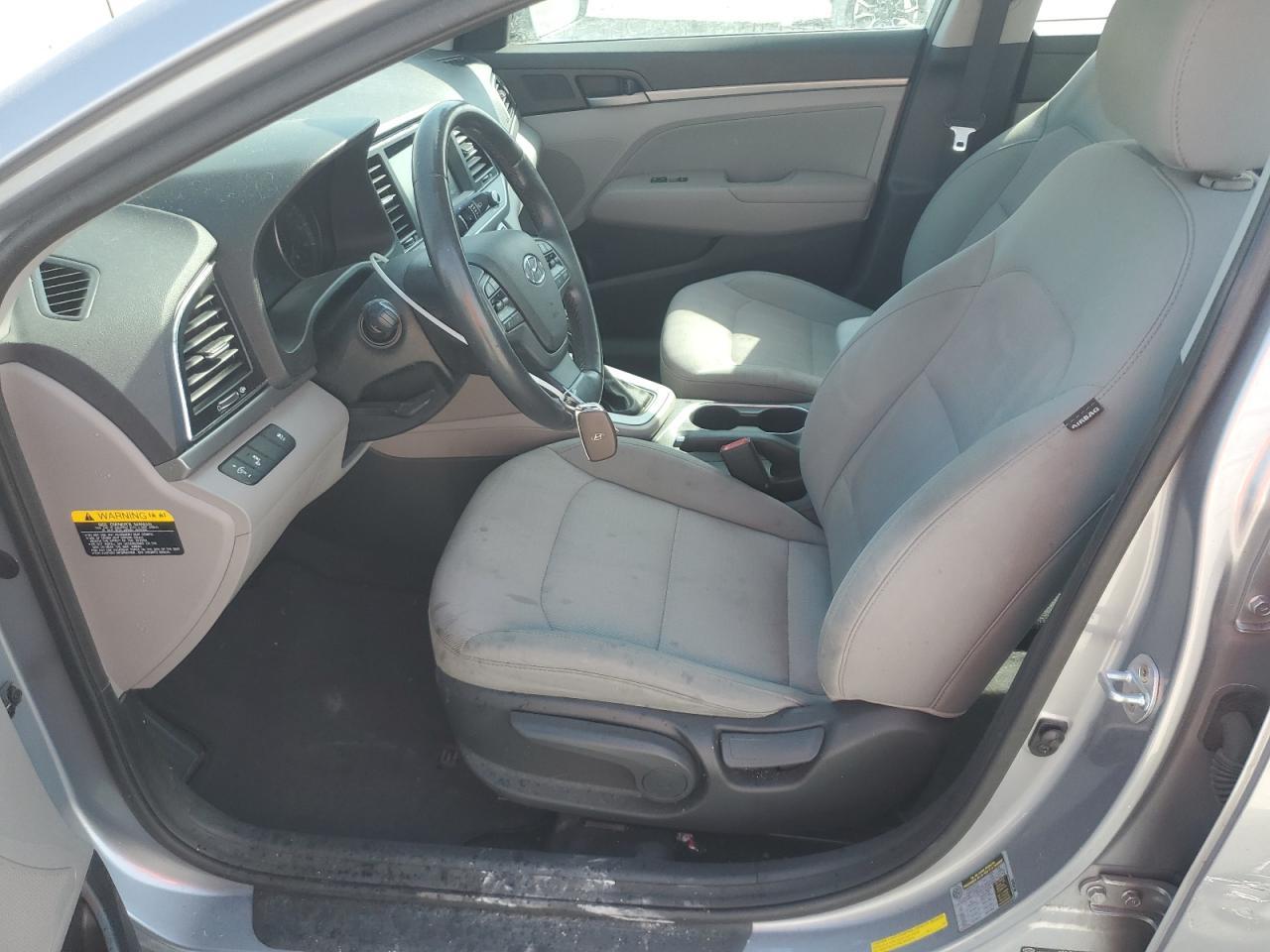 2017 HYUNDAI ELANTRA SE - Фото 7