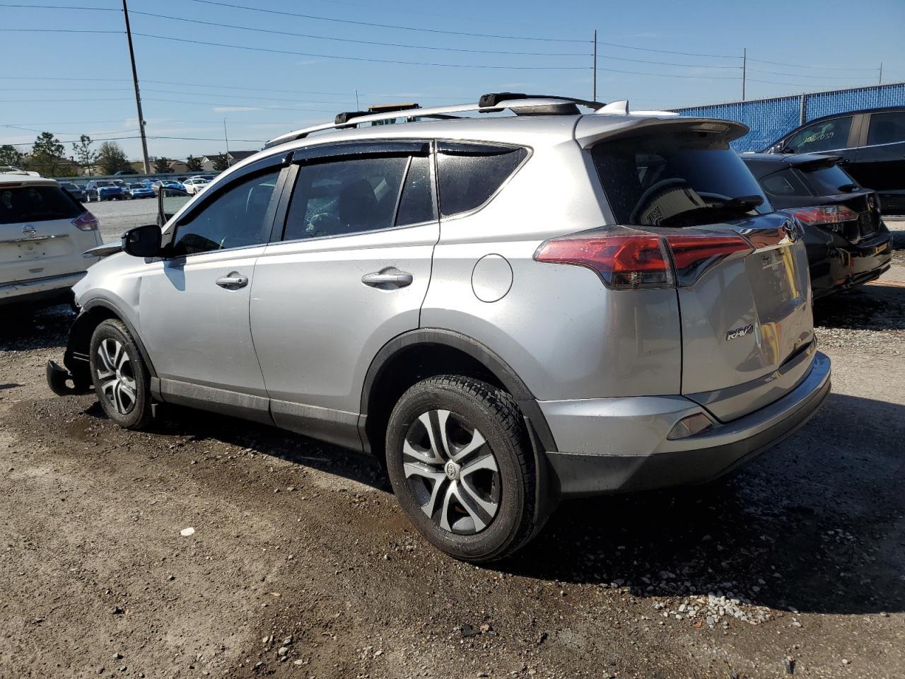 2016 TOYOTA RAV4 LE - Фото 2