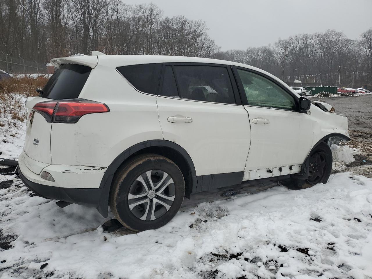 2018 TOYOTA RAV4 LE - Image 3