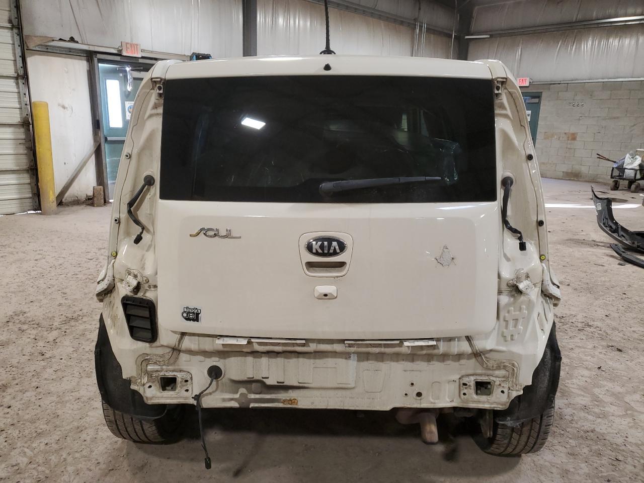 2013 KIA SOUL + - Image 6