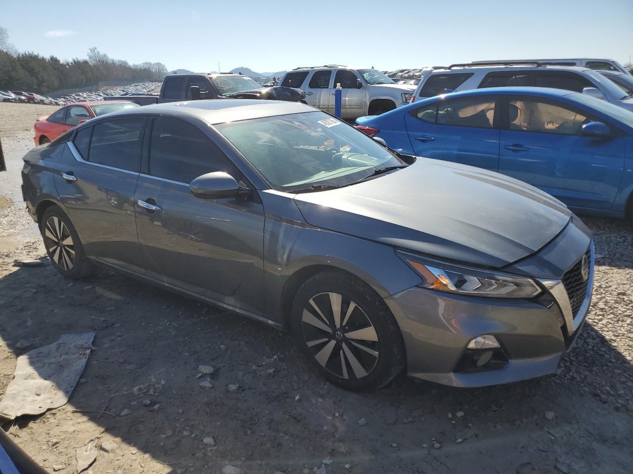 2020 NISSAN ALTIMA SV - Фото 4