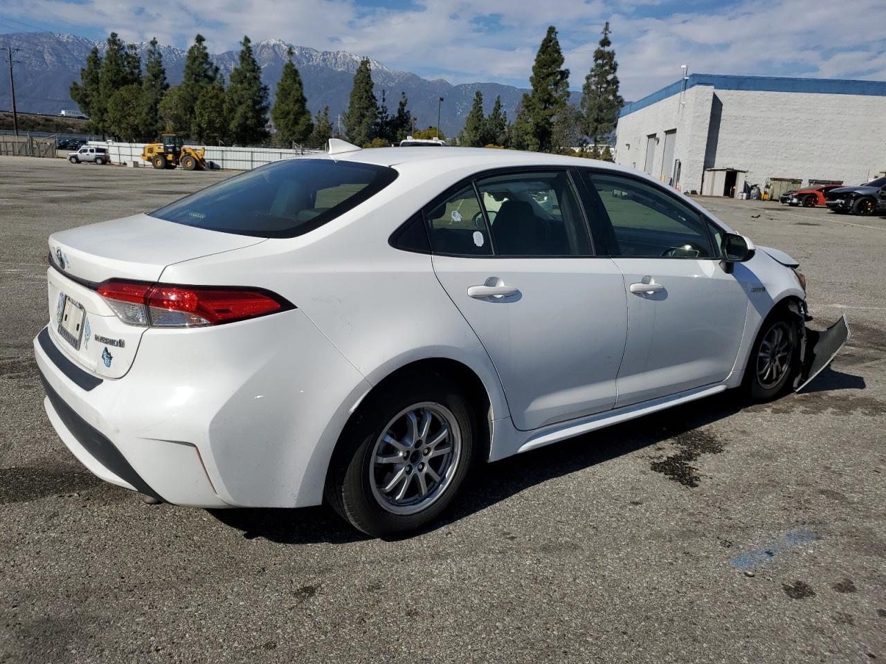 2020 TOYOTA COROLLA LE - Фото 3