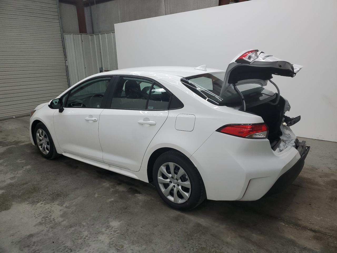 2025 TOYOTA COROLLA LE - Фото 2