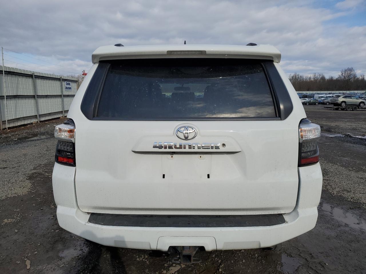 2019 TOYOTA 4RUNNER SR - Фото 6