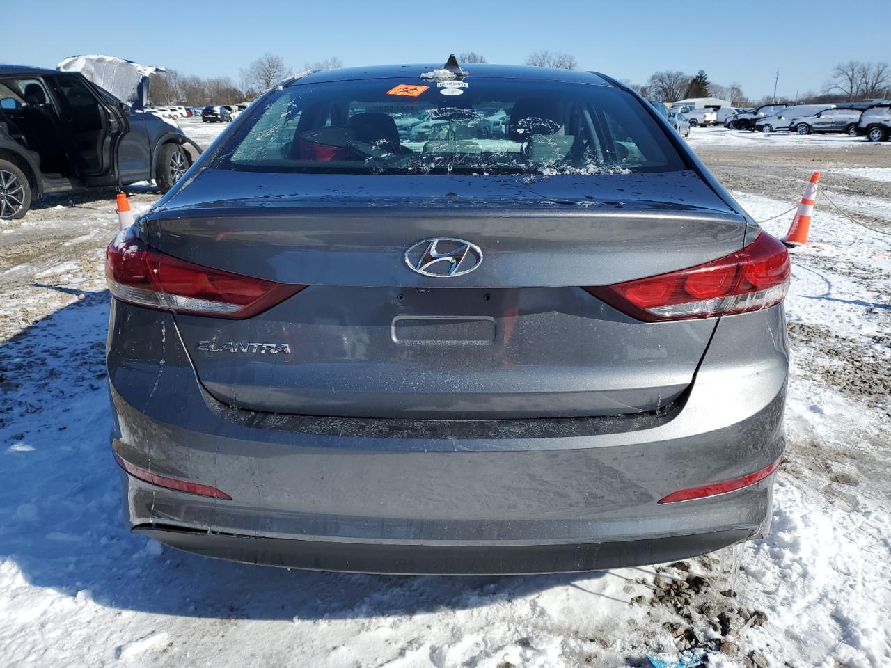 2018 HYUNDAI ELANTRA SE - Фото 6