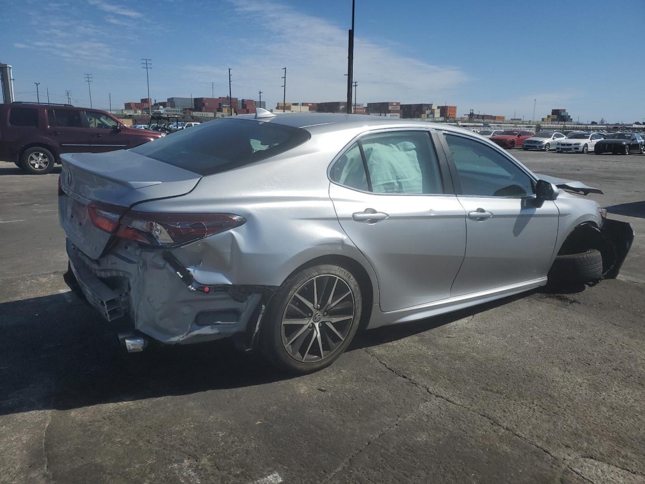 2021 TOYOTA CAMRY SE - Image 3