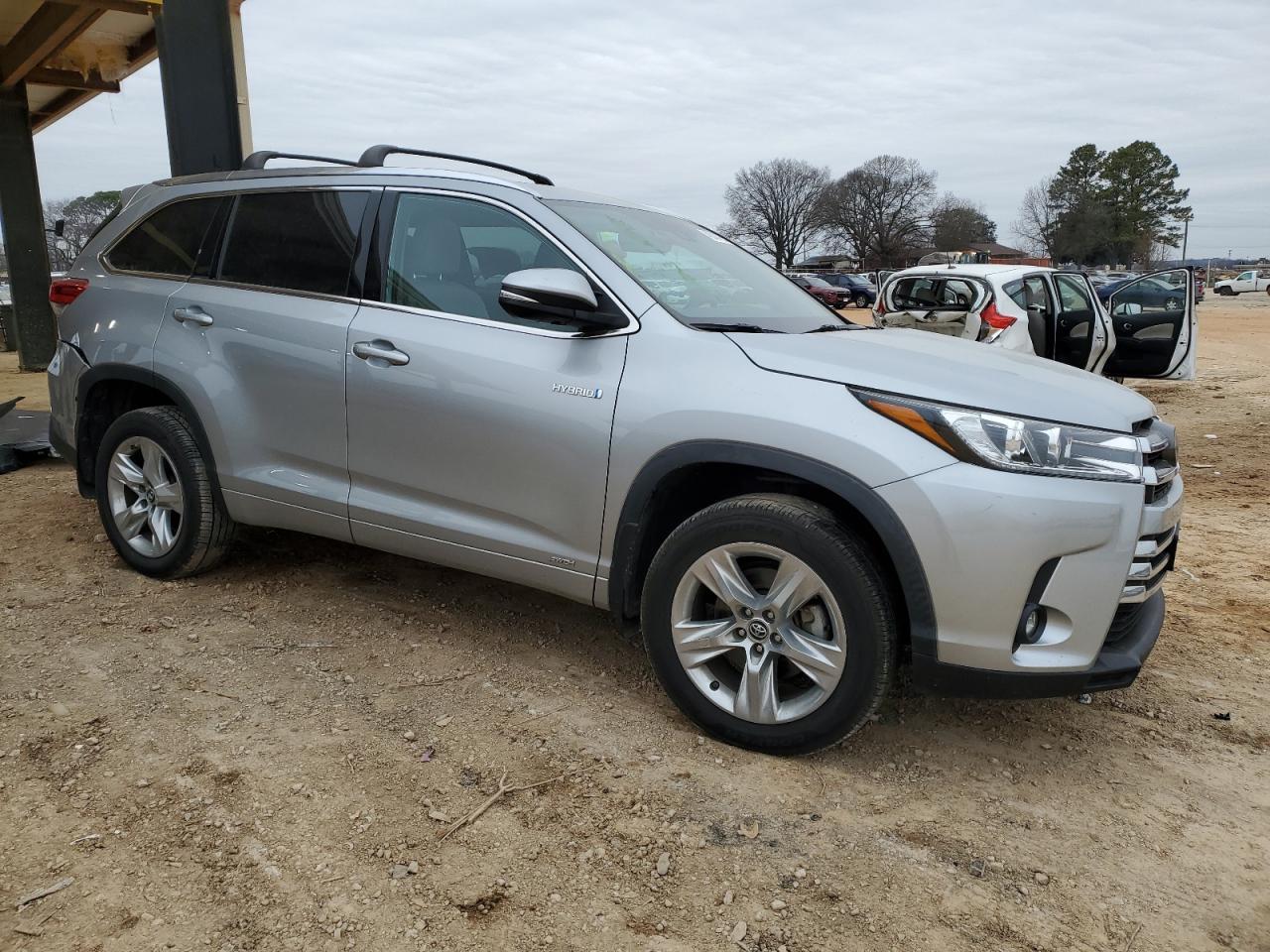 2019 TOYOTA HIGHLANDER - Фото 4