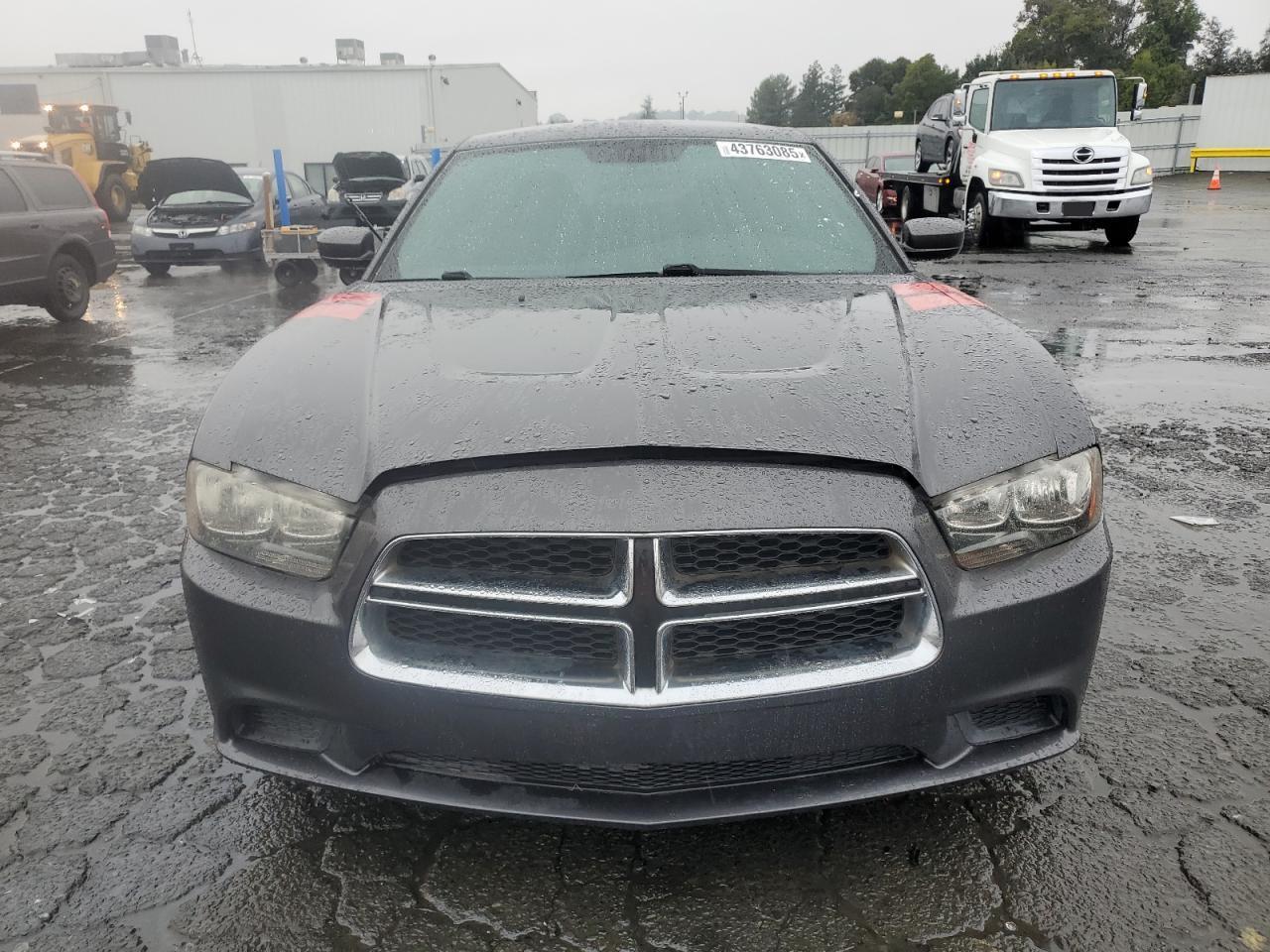 2013 DODGE CHARGER SE - Image 5
