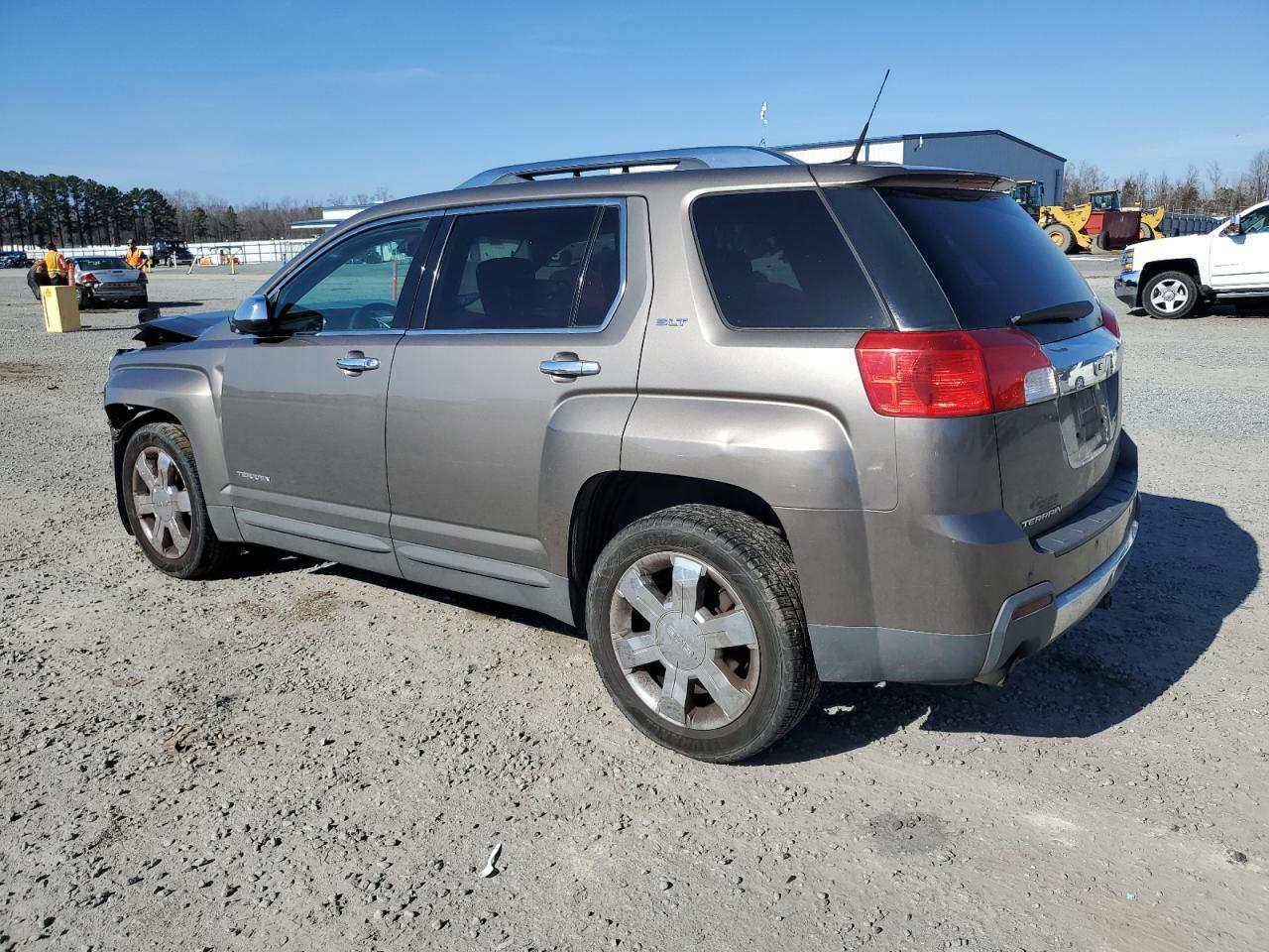 2012 GMC TERRAIN SL - Image 2
