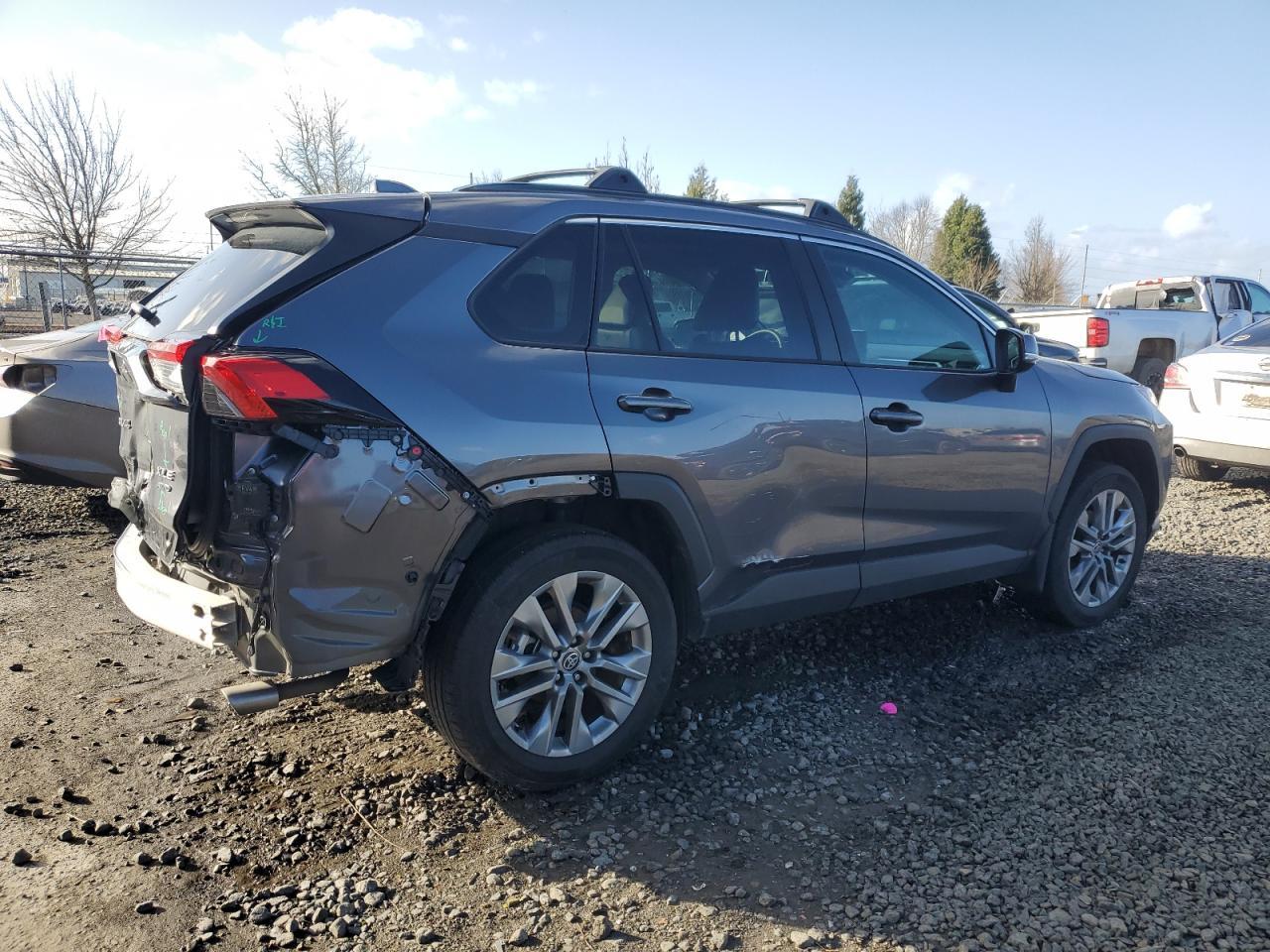 2024 TOYOTA RAV4 XLE P - Image 3