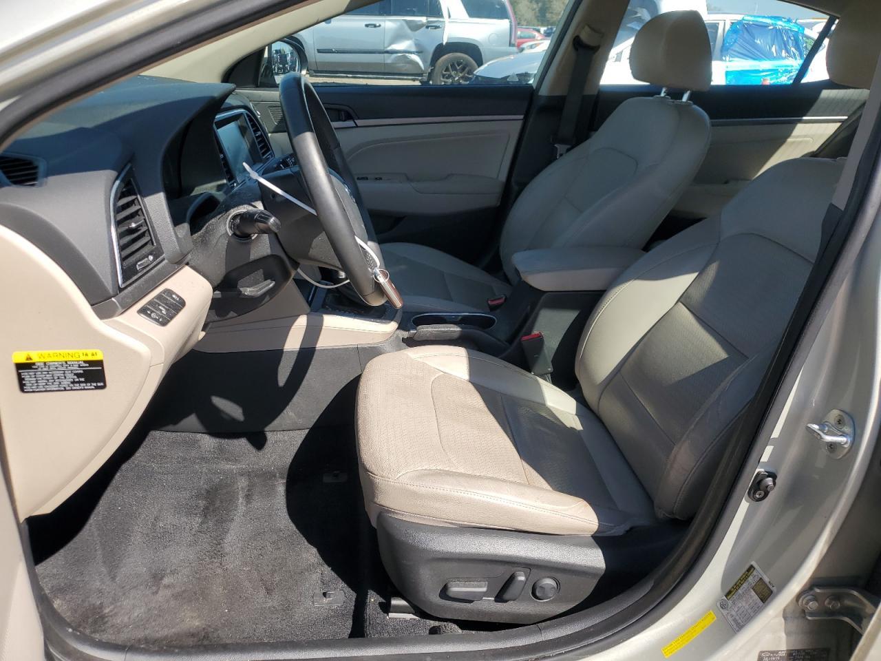 2017 HYUNDAI ELANTRA SE - Фото 7