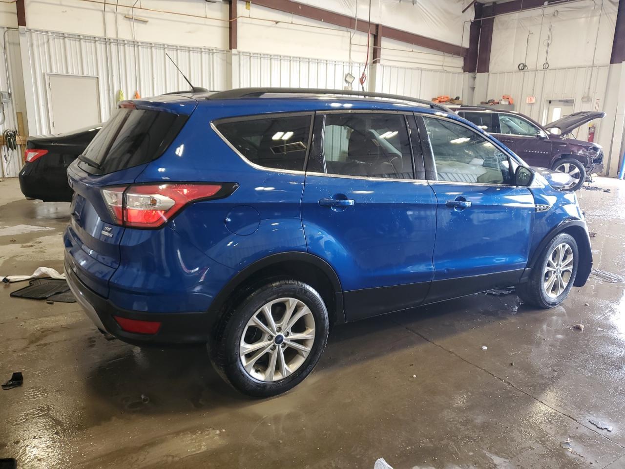 2017 FORD ESCAPE SE - Image 3