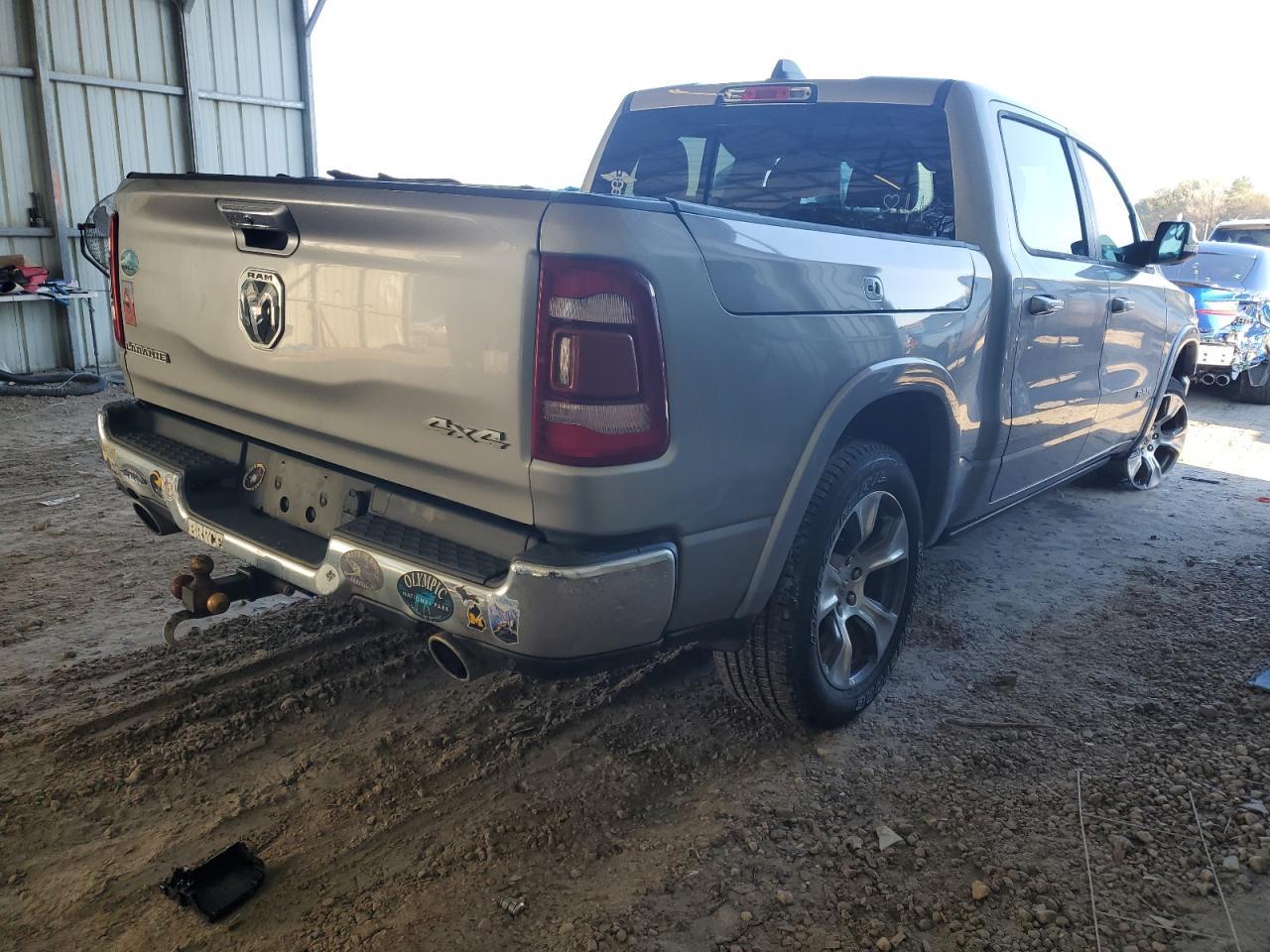 2019 RAM 1500 LARAM - Фото 3