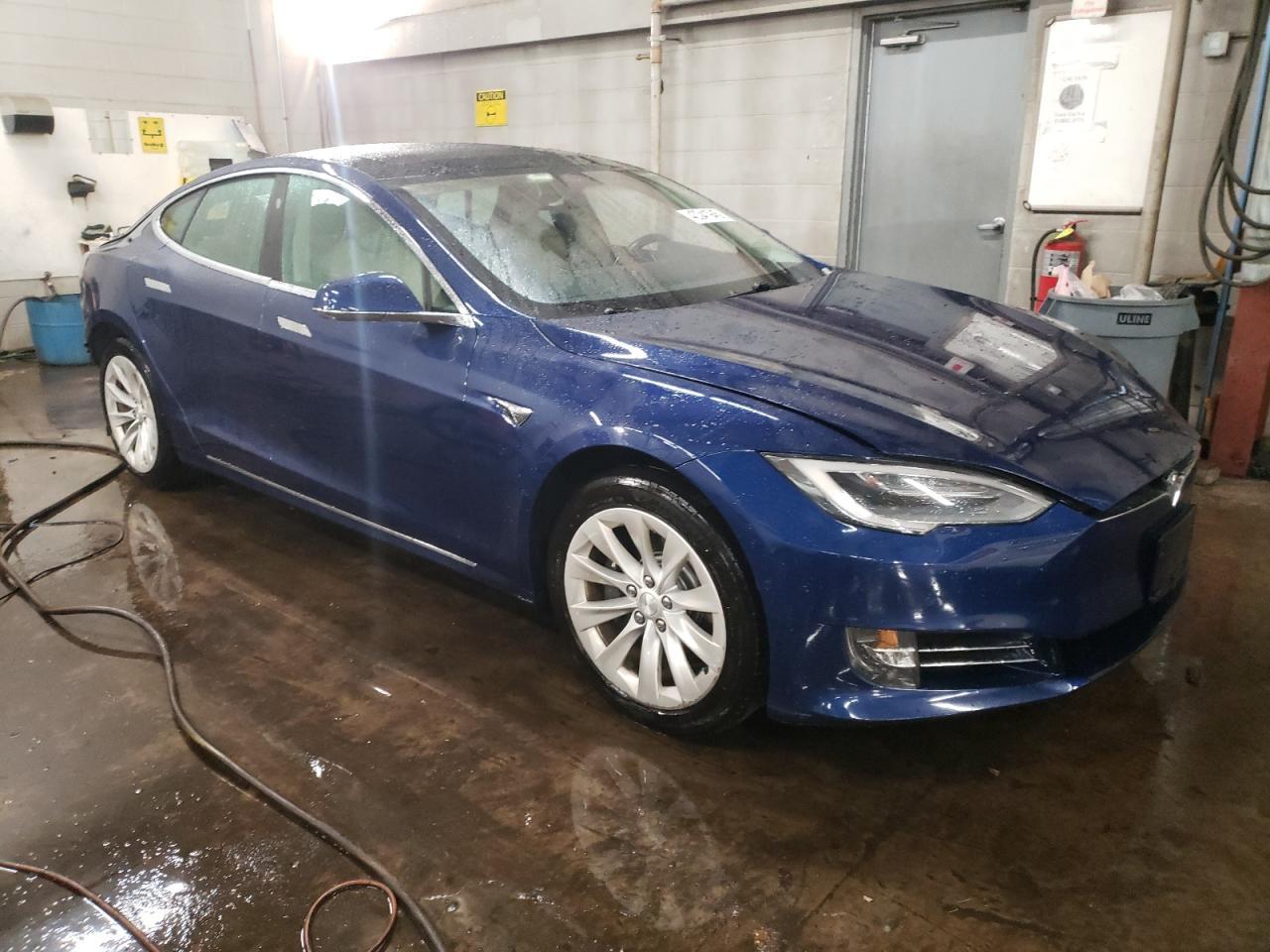 2017 TESLA MODEL S - Фото 4