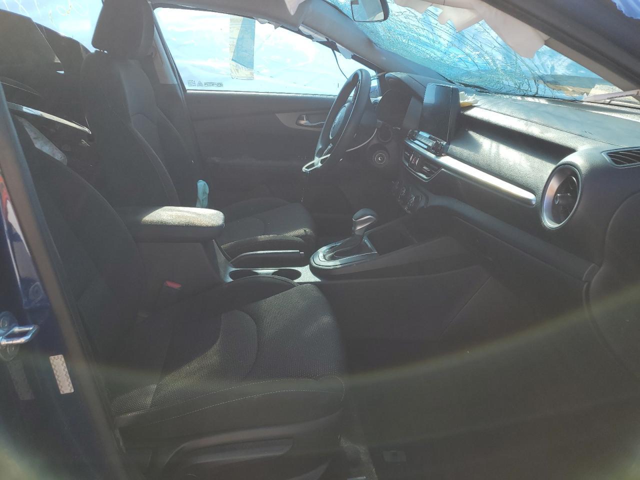 2021 KIA FORTE FE - Image 7