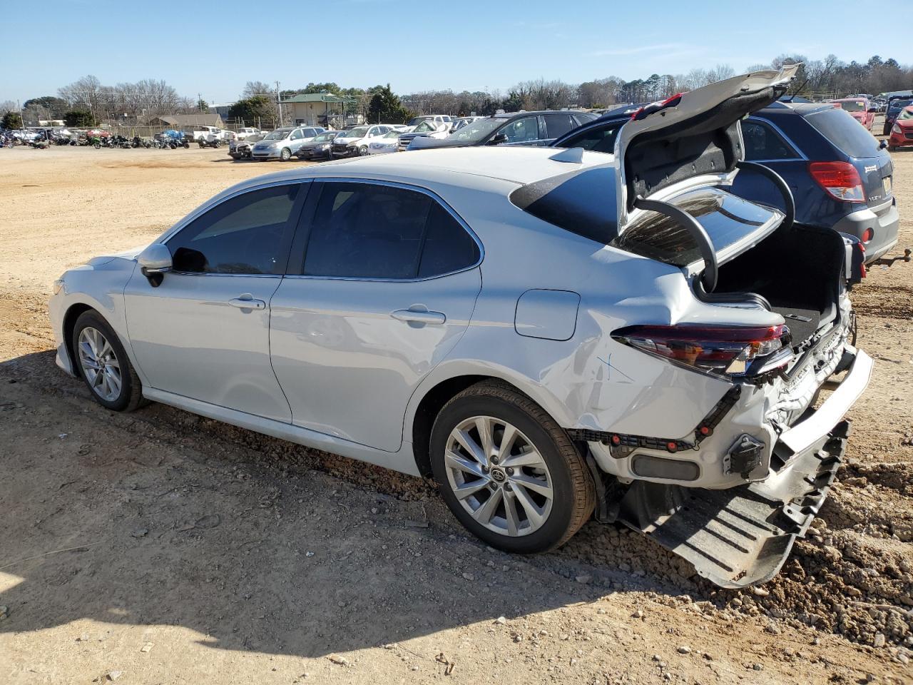 2024 TOYOTA CAMRY LE - Фото 2