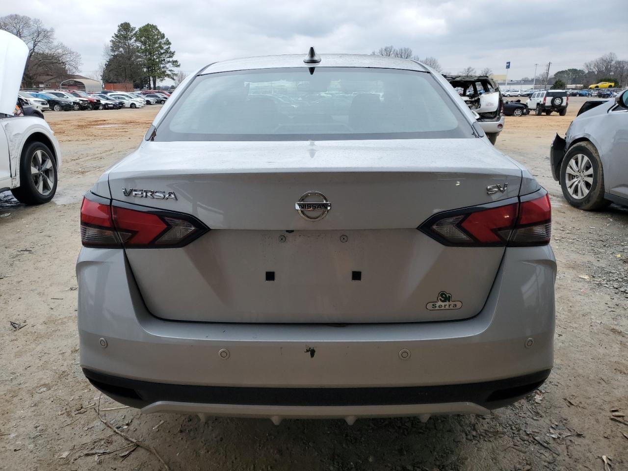 2021 NISSAN VERSA SV - Фото 6