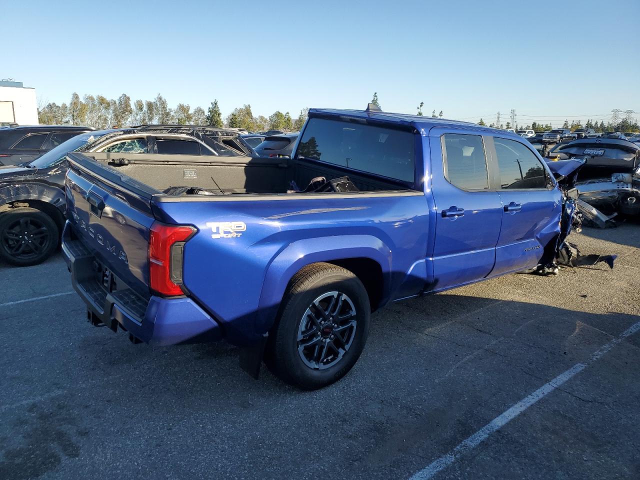 2024 TOYOTA TACOMA DOU - Фото 3