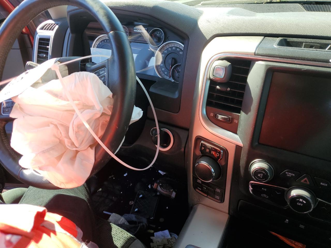 2015 RAM 1500 SLT - Image 7