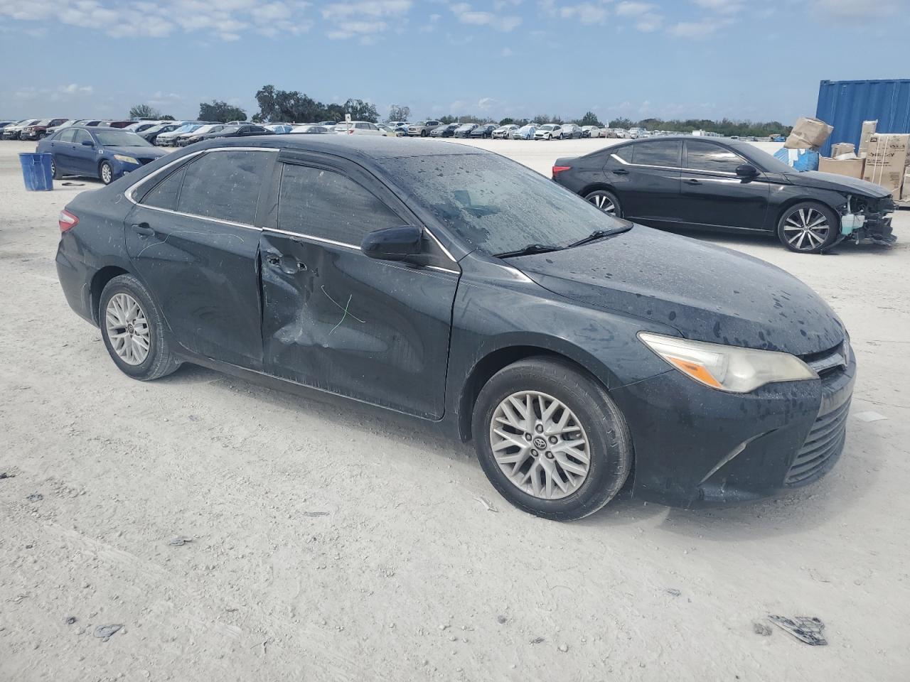 2017 TOYOTA CAMRY LE - Image 4