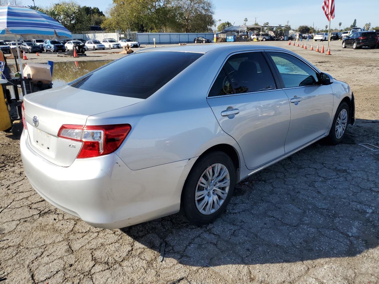 2014 TOYOTA CAMRY L - Image 3