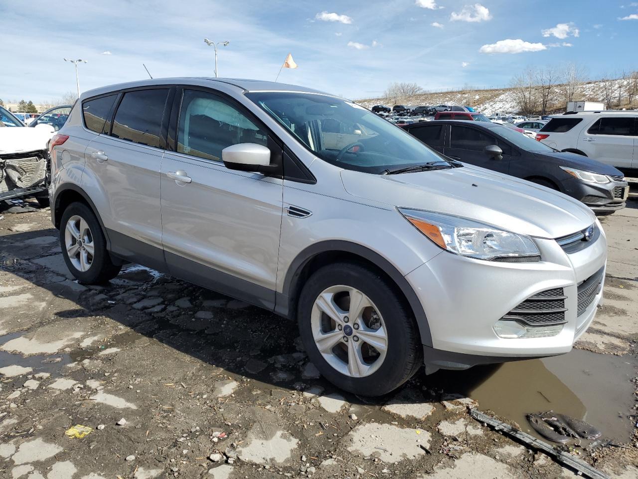 2015 FORD ESCAPE SE - Image 4