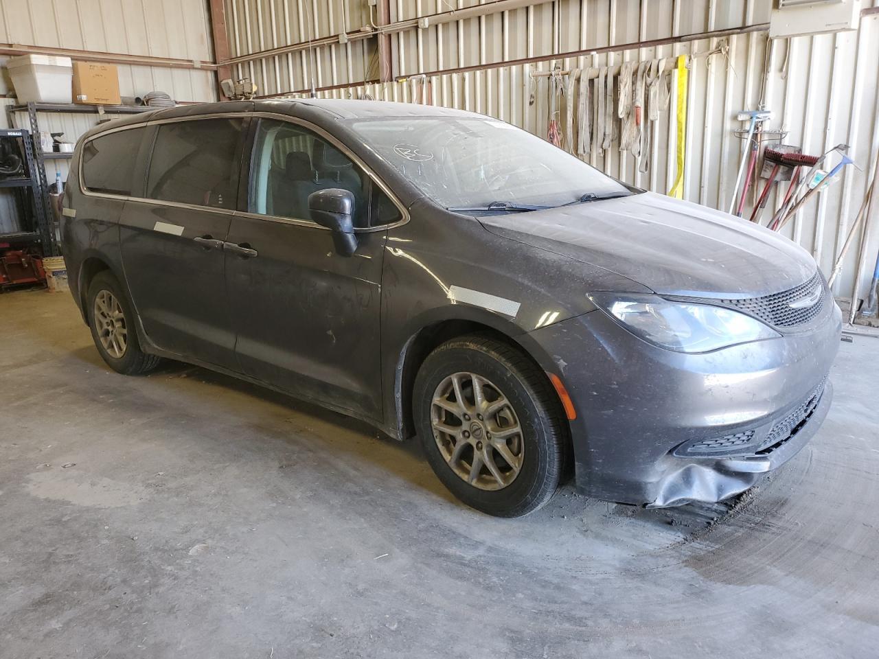 2022 CHRYSLER VOYAGER LX - Фото 4