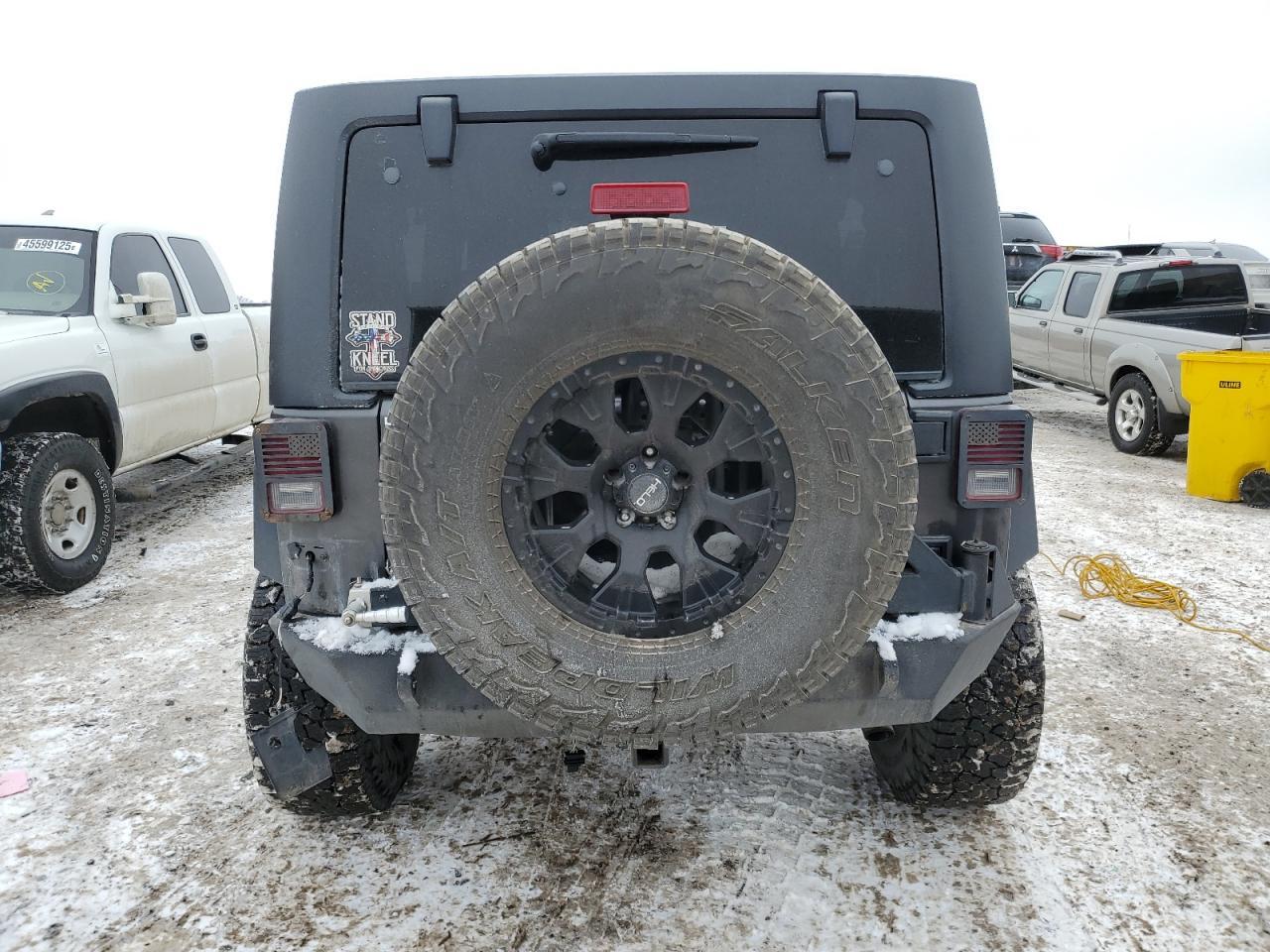 2014 JEEP WRANGLER U - Image 6