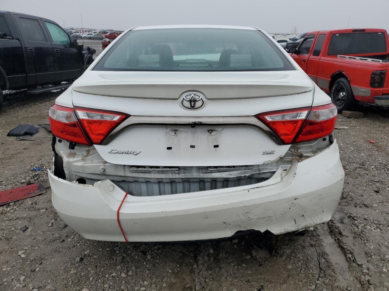 2016 TOYOTA CAMRY LE - Image 6