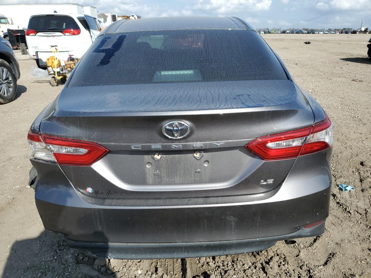 2018 TOYOTA CAMRY L - Image 6